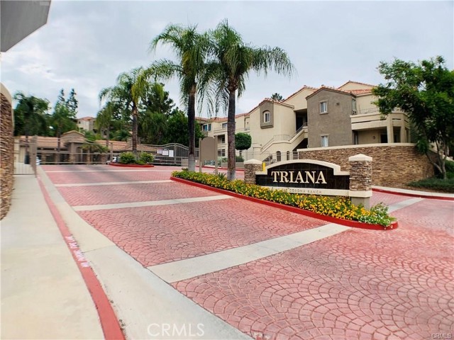 Property photo of 1027 Vista Del Cerro DR
