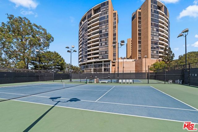 Property photo of 4316 Marina City DR