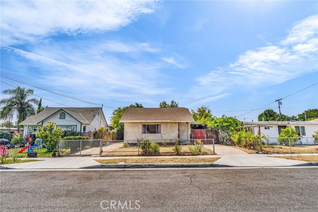 Property photo of 612 E Saxon AV