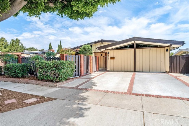 Property photo of 3304 Roxanne AV