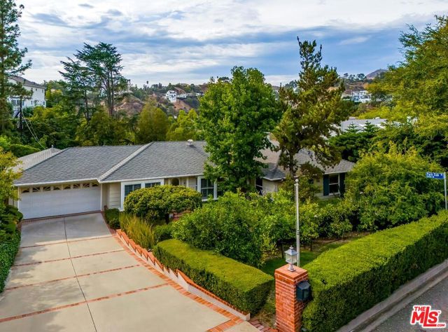 Property photo of 2541 Park Oak DR