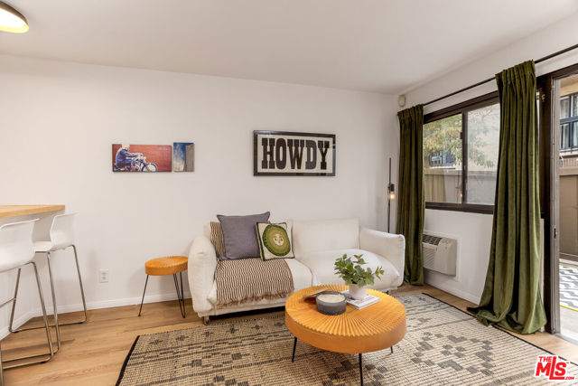 Property photo of 320 S Ardmore AV