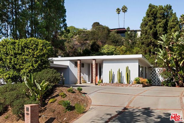 Photo of 2335 San Ysidro Dr