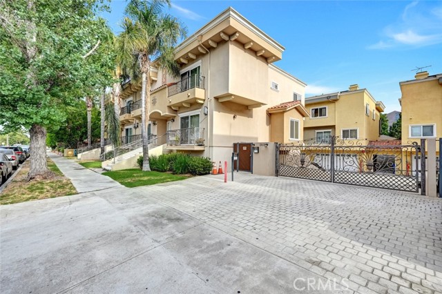 Property photo of 13629 Wyandotte ST