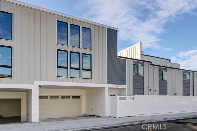 Property photo of 2007 Blossom LN