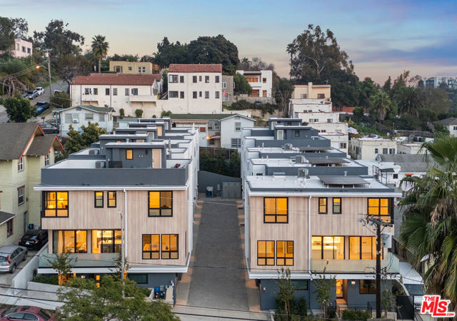 Property photo of 1320 W Cannon DR