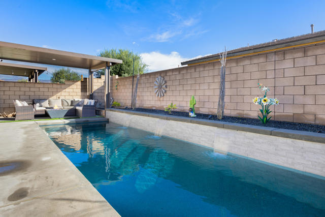 Property photo of 42912 Gazapo CT