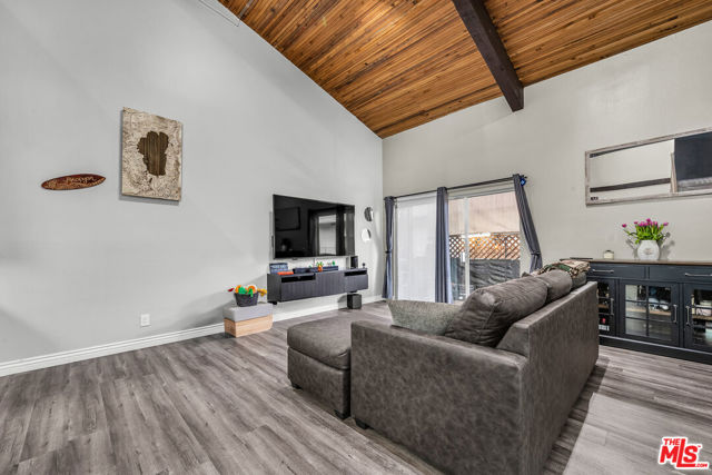 Property photo of 5460 White Oak AV