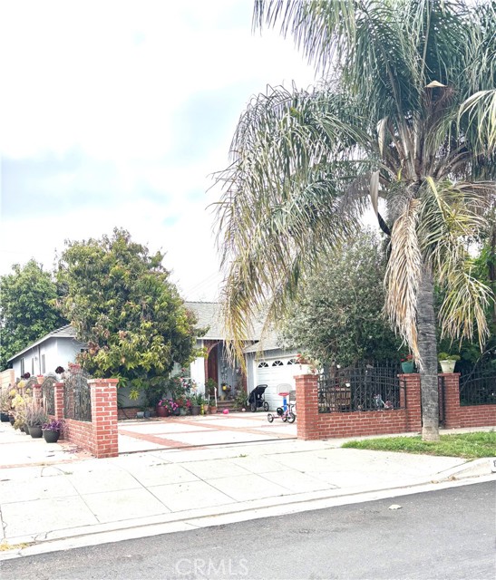 Property photo of 8900 Geyser AV