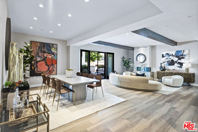Property photo of 160 N La Peer DR