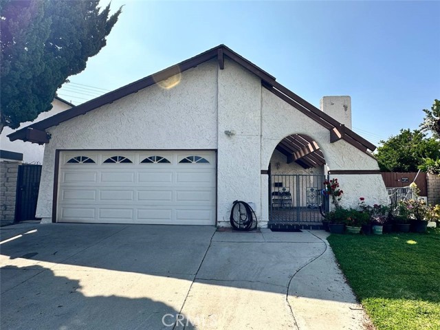 Photo of 17105 Holmes Cr