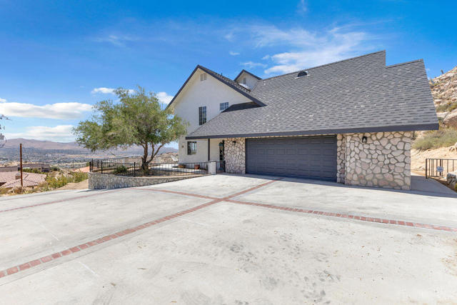 Property photo of 57494 Bandera RD