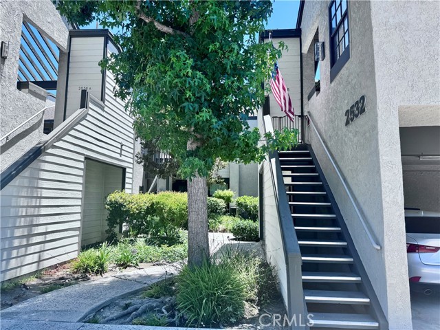 Property photo of 2532 W Macarthur BL