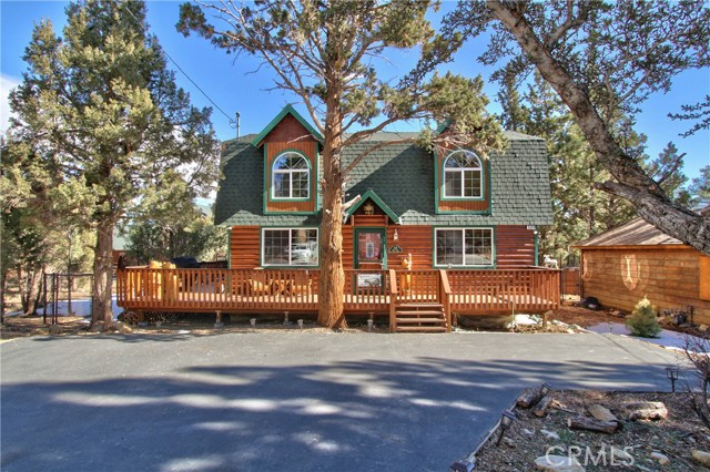 Property photo of 525 Pine LN