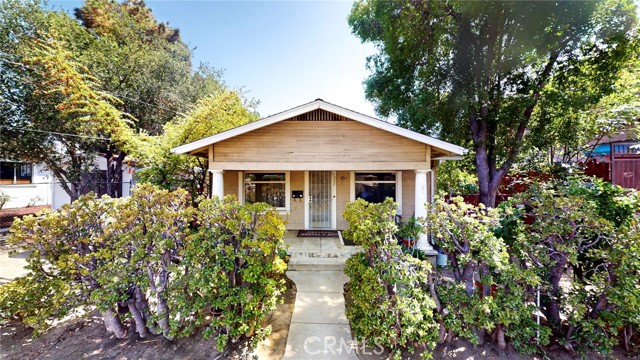 Property photo of 1322 E California AV