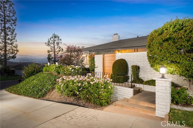 Property photo of 2409 Crescent View DR