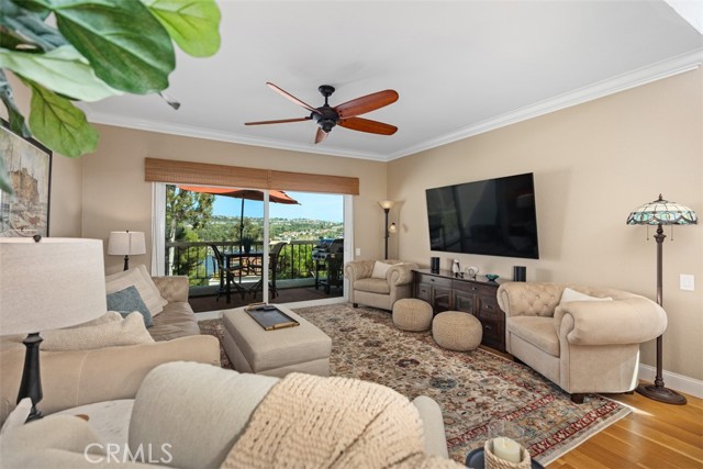 Property photo of 22402 Valdemosa