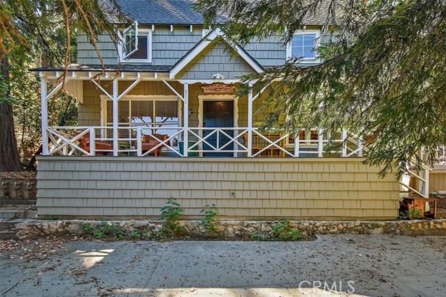 Property photo of 855 Lake DR