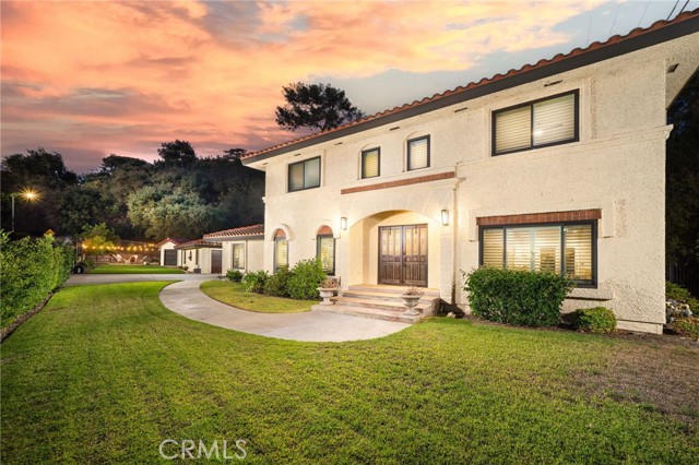 Property photo of 810 Mountain LN