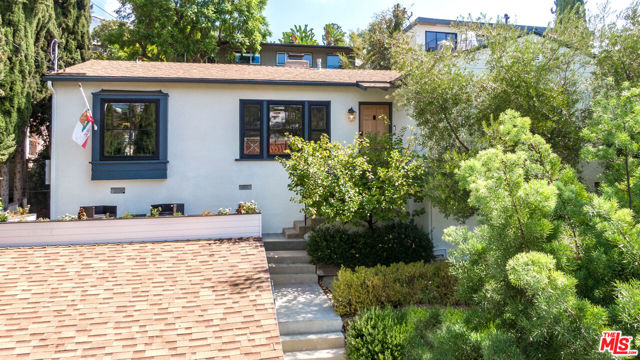 Property photo of 2446 Cheremoya AV