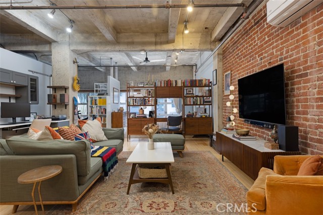 Property photo of 100 W 5th ST