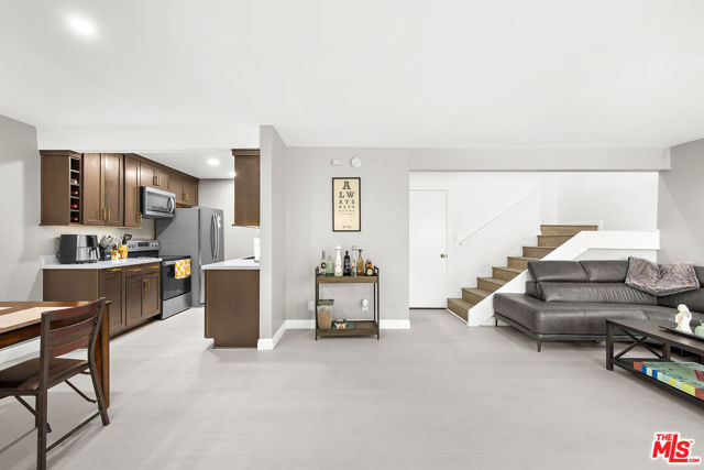 Property photo of 340 S Miraleste DR