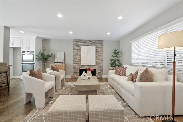 Property photo of 340 E Riverdale