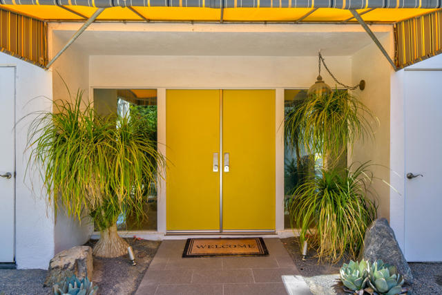 Property photo of 74576 Fairway DR