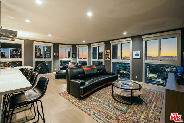 Property photo of 800 W 1st ST