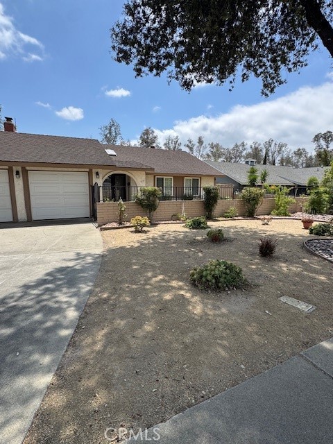 Property photo of 378 E Radcliffe DR