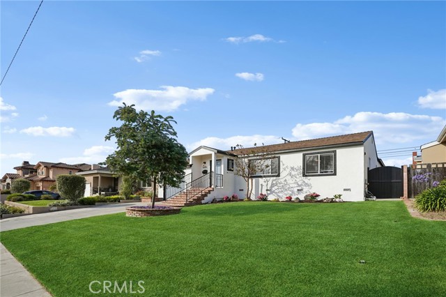 Photo of 2830 May Av