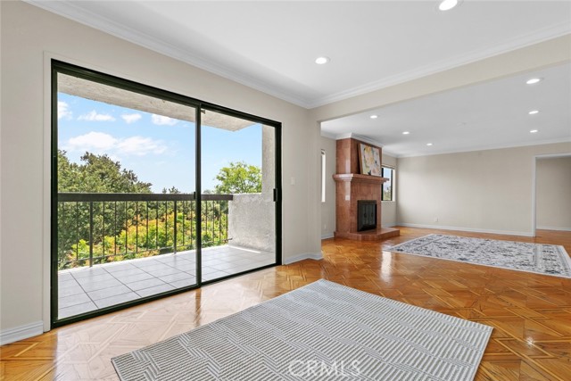 Property photo of 635 E Elmwood AV