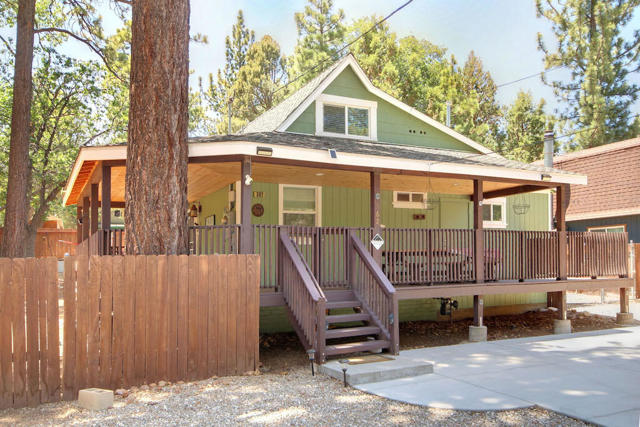 Property photo of 562 Vista AV