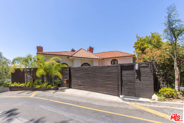 Property photo of 2651 La Cuesta DR