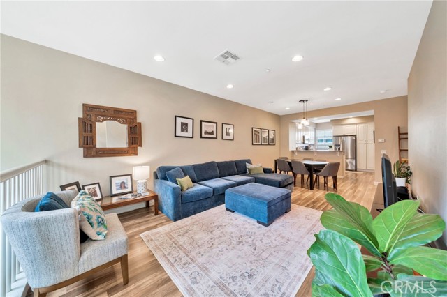 Photo of 5325 Pacific Terrace