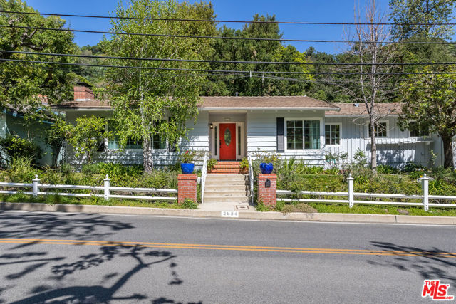 Property photo of 3634 Mandeville Canyon RD