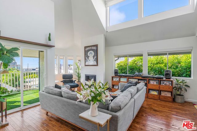 Property photo of 24 Westwind ST