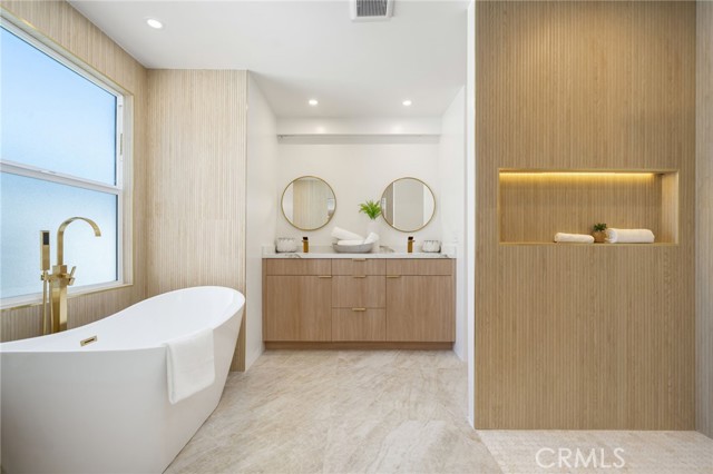 Property photo of 33240 Westchester