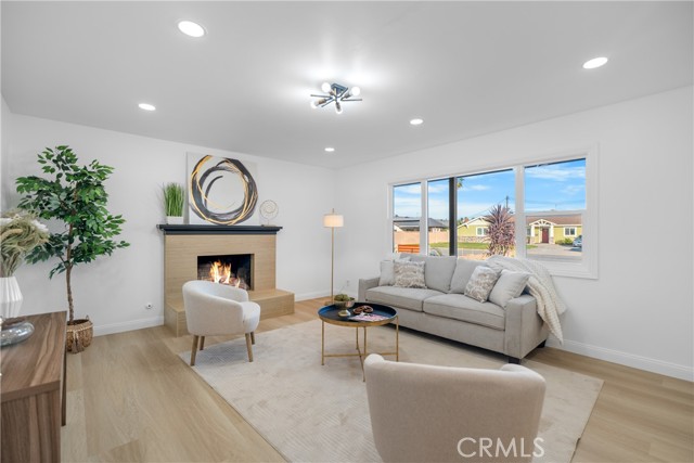 Property photo of 17391 Meer CR