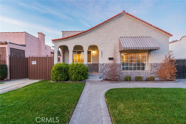 Property photo of 1931 W 68th