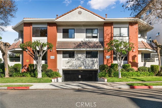 Property photo of 303 W Loraine