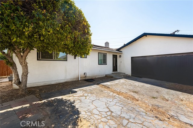 Property photo of 700 Balsam LN