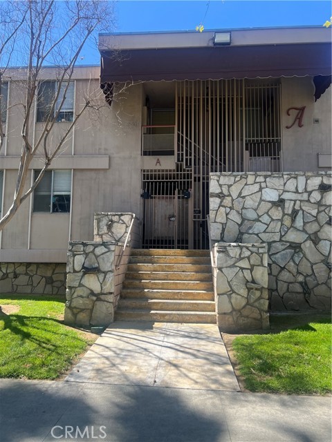 Property photo of 6979 Palm CT