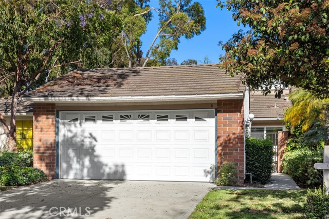 Property photo of 4 Dogwood