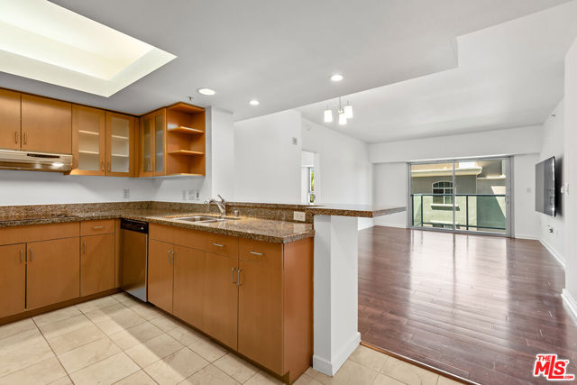Property photo of 13700 Marina Pointe DR
