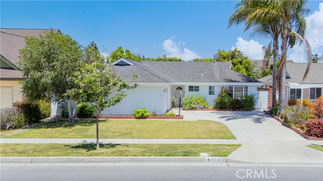 Property photo of 11752 Pine ST