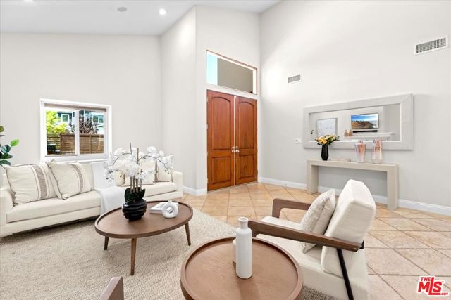 Property photo of 4712 Cedros AV