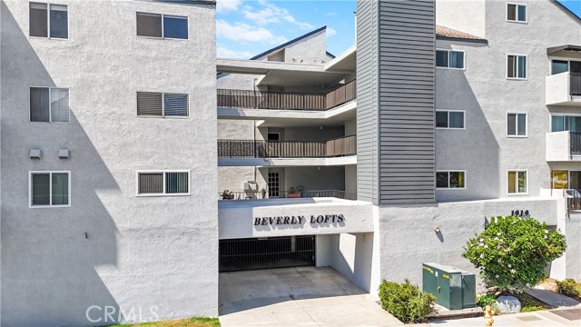 Property photo of 1919 E Beverly WY