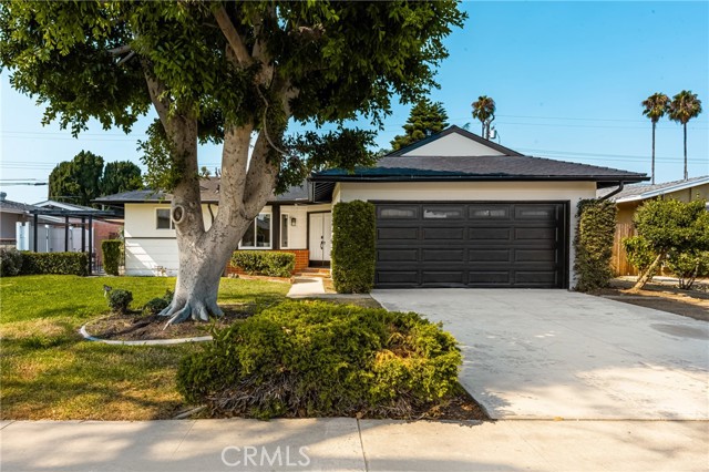 Property photo of 10111 Dewey DR