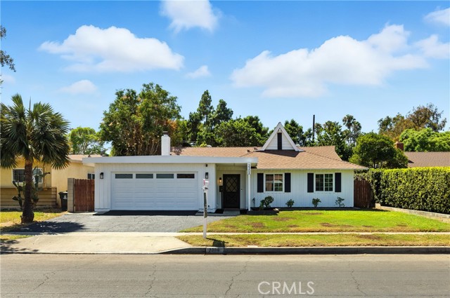 Property photo of 2308 S Artesia ST